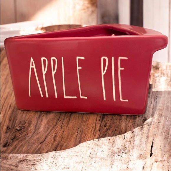 Rae Dunn Fall "APPLE PIE" Pie Slice Scented Candle - Apple Pie - Picture 1 of 2
